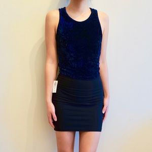 Skylar+Madison navy velvet sleeveless going out top